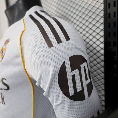 Real Madrid 2025/26 Home Mangas Largas Jersey Player Version