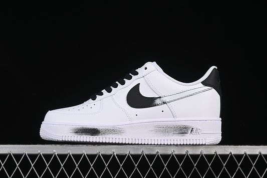 AIR FORCE 1 07 LOW WHITE/BLACK