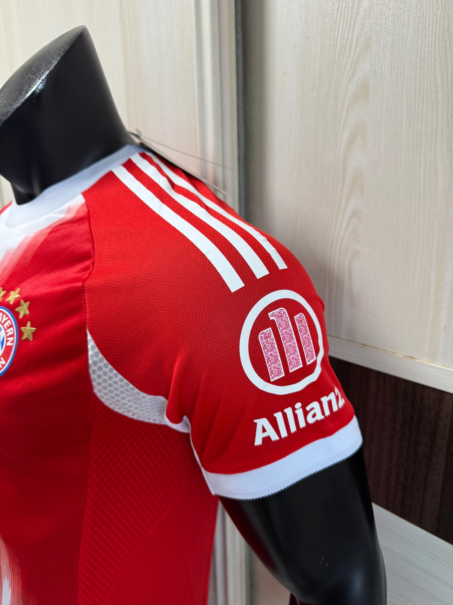 25-26 Bayern Home Version Player