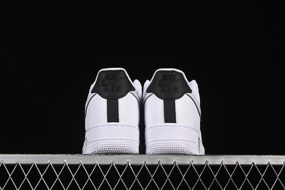 AIR FORCE 1 07 LOW WHITE/BLACK