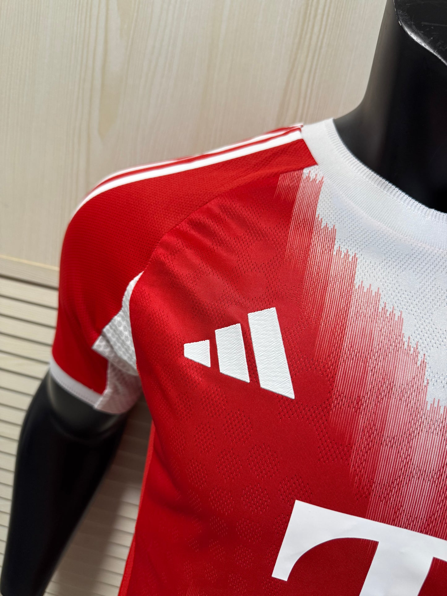 25-26 Bayern Home Version Player