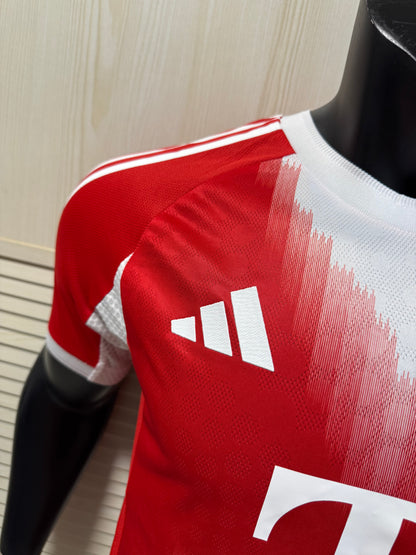 25-26 Bayern Home Version Player