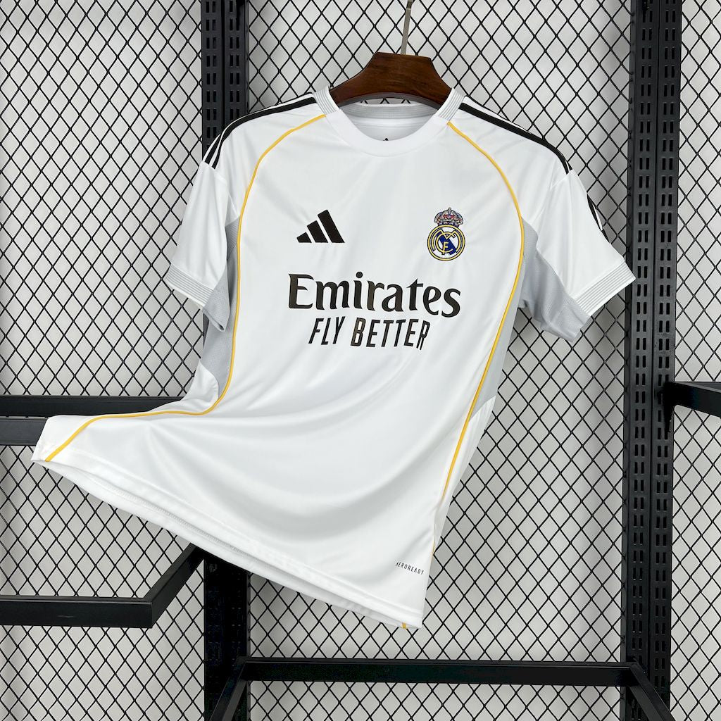 Real Madrid 2025/26 Home Jersey Version Fans